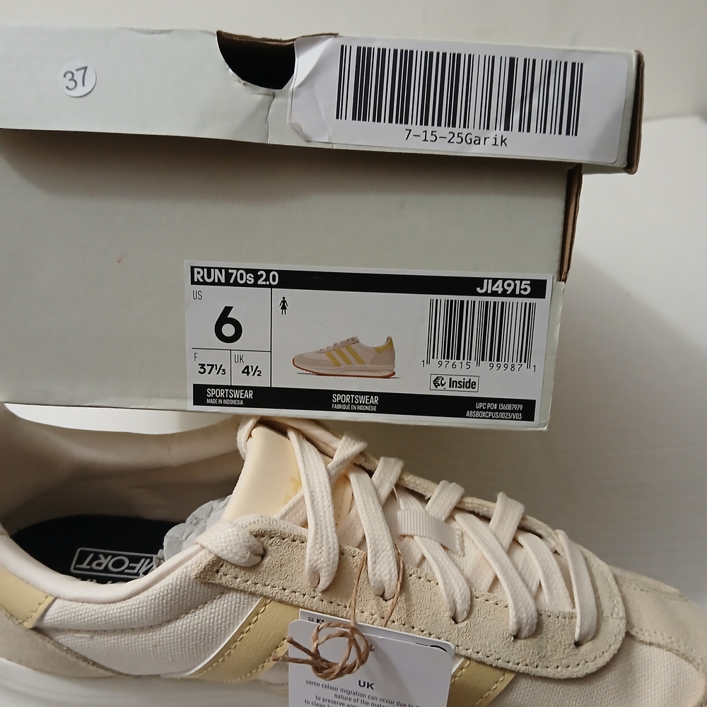 Adidas Women's Cream Sneakers Size 6 New $55 - Picture 6 of 13